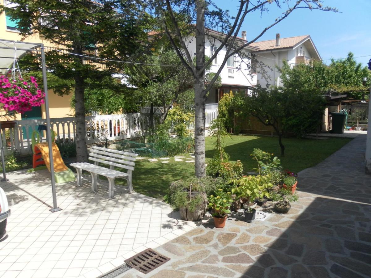 Ferienwohnung Donna Rosa Francavilla Al Mare Exterior foto